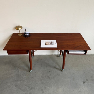 
                  
                    Vintage ruim open bureau in teak - LOUI
                  
                