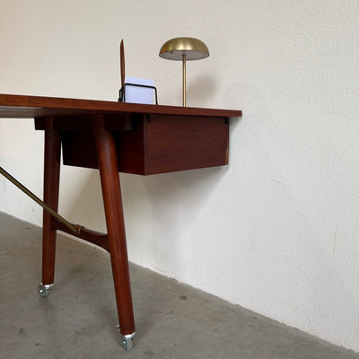 
                  
                    Vintage ruim open bureau in teak - LOUI
                  
                