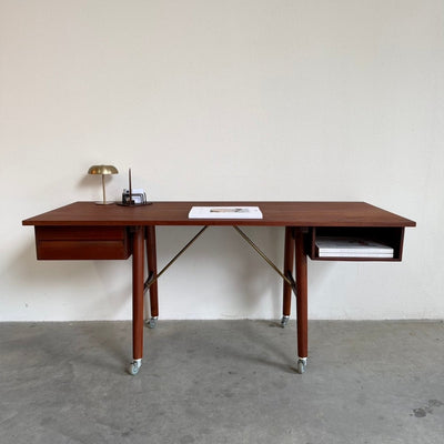 
                  
                    Vintage ruim open bureau in teak - LOUI
                  
                