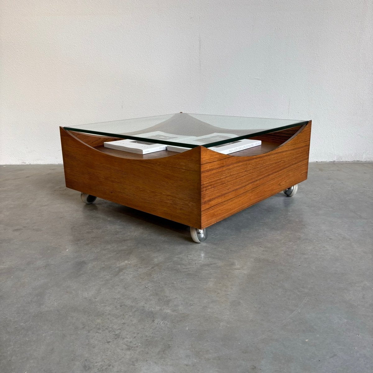 
                  
                    Vintage salontafel Bramin møbler palissander - LOUI.STORE
                  
                