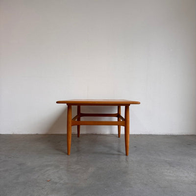 
                  
                    Vintage salontafel eiken Kurt Østervig - LOUI.STORE
                  
                