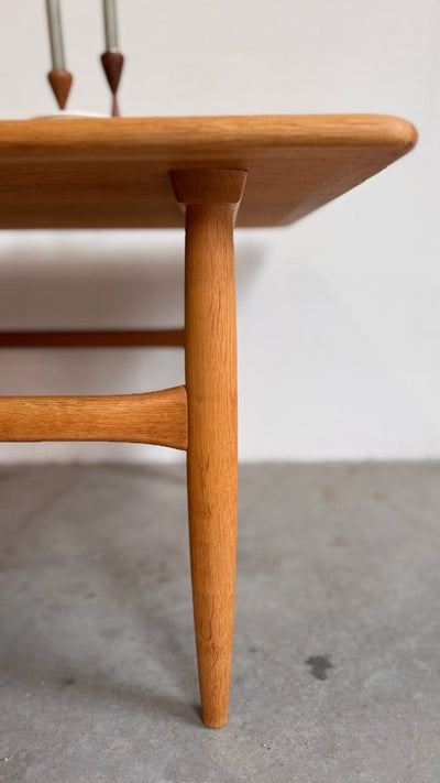 
                  
                    Vintage salontafel eiken Kurt Østervig - LOUI.STORE
                  
                