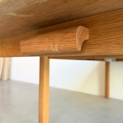 
                  
                    Vintage salontafel KP Møbler met extra blad eiken - LOUI
                  
                