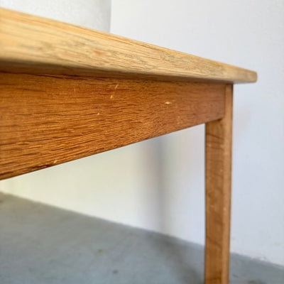 
                  
                    Vintage salontafel KP Møbler met extra blad eiken - LOUI
                  
                