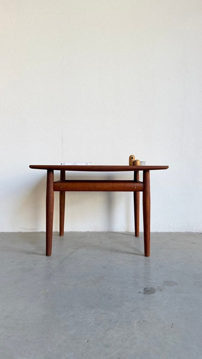 Vintage salontafeltje Grete Jalk teak - LOUI