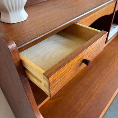 
                  
                    Vintage secretaire - bureau teak - LOUI.STORE
                  
                