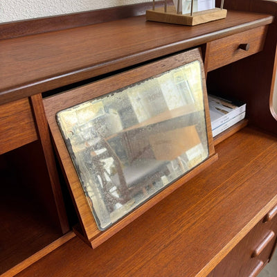 
                  
                    Vintage secretaire - bureau teak - LOUI.STORE
                  
                