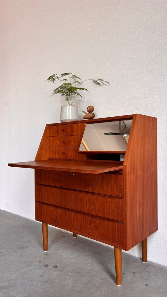 
                  
                    Vintage secretaire bureau teak - LOUI.STORE
                  
                