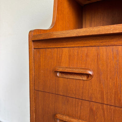 
                  
                    Vintage secretaire - bureau teak - LOUI.STORE
                  
                