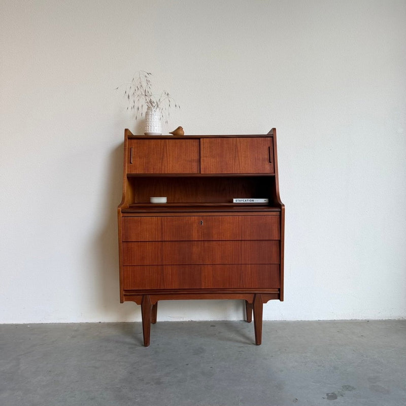 Vintage secretaire lades en kleine schuifdeurtjes teak - LOUI
