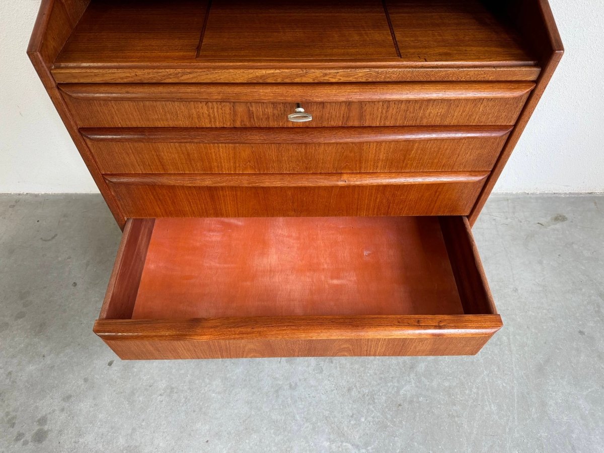 
                  
                    Vintage secretaire met spiegel - LOUI.STORE
                  
                