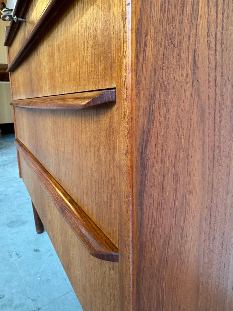
                  
                    Vintage secretaire met spiegel - LOUI.STORE
                  
                