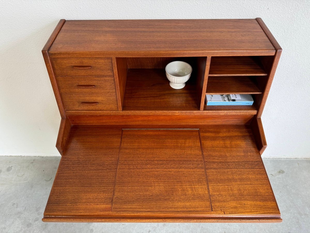 
                  
                    Vintage secretaire met spiegel - LOUI.STORE
                  
                