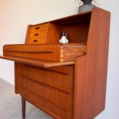 
                  
                    Vintage secretaire met spiegel teak - LOUI
                  
                