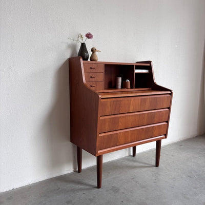 
                  
                    Vintage secretaire teak greeploos - LOUI
                  
                