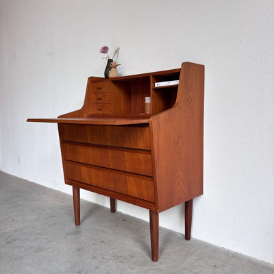 
                  
                    Vintage secretaire teak greeploos - LOUI
                  
                