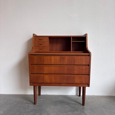 
                  
                    Vintage secretaire teak greeploos - LOUI
                  
                