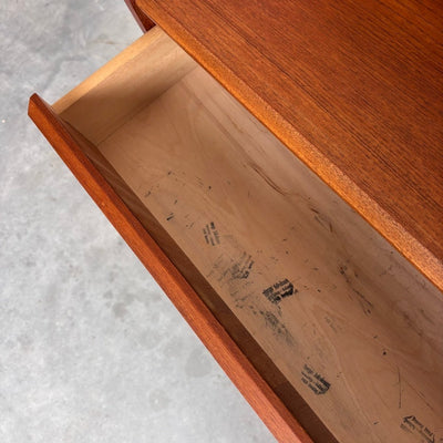 
                  
                    Vintage secretaire teak greeploos - LOUI
                  
                