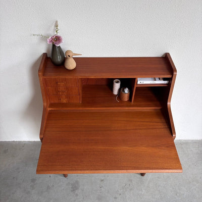 
                  
                    Vintage secretaire teak greeploos - LOUI
                  
                