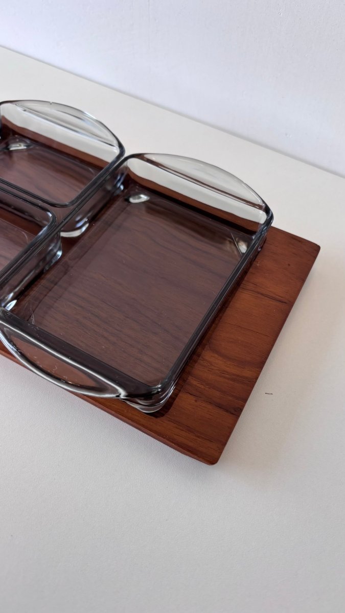 
                  
                    Vintage serveer schaaltje teak - LOUI.STORE
                  
                