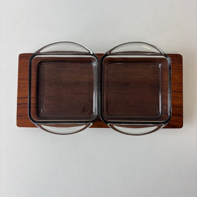 
                  
                    Vintage serveerschaaltje teak met 2 glazen bakjes - LOUI.STORE
                  
                