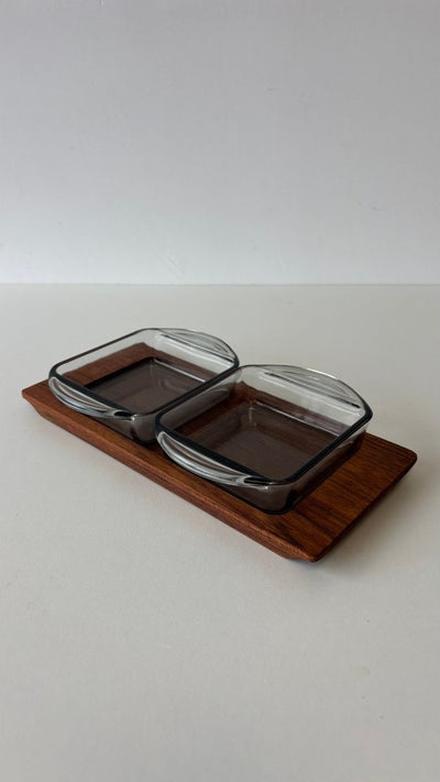 Vintage serveerschaaltje teak met 2 glazen bakjes - LOUI.STORE