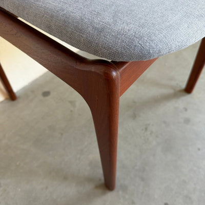 
                  
                    Vintage set 4* eetkamerstoelen P.E. Jorgensen in teak - LOUI
                  
                