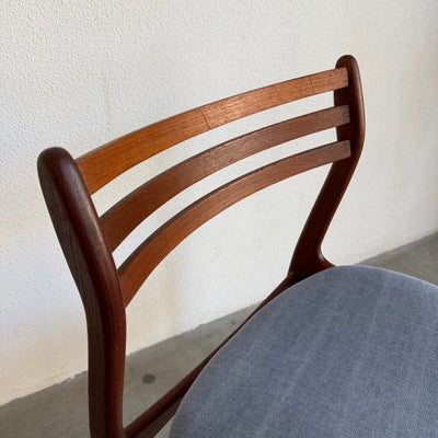 
                  
                    Vintage set 4* eetkamerstoelen P.E. Jorgensen in teak - LOUI
                  
                