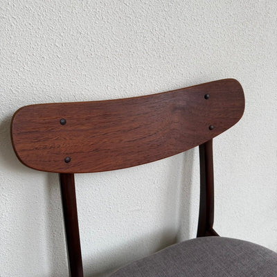 
                  
                    Vintage set 4* eetkamerstoelen teak - LOUI
                  
                