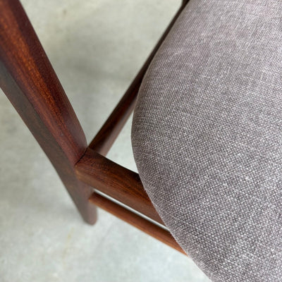 
                  
                    Vintage set 4* eetkamerstoelen teak - LOUI
                  
                