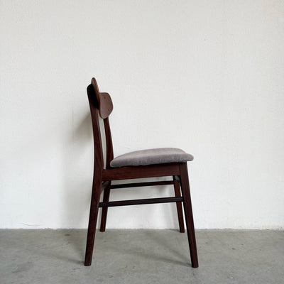 
                  
                    Vintage set 4* eetkamerstoelen teak - LOUI
                  
                