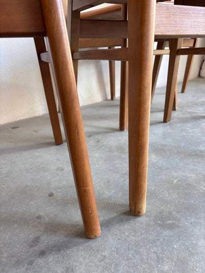 
                  
                    Vintage set 4* stoelen Findahl - LOUI.STORE
                  
                