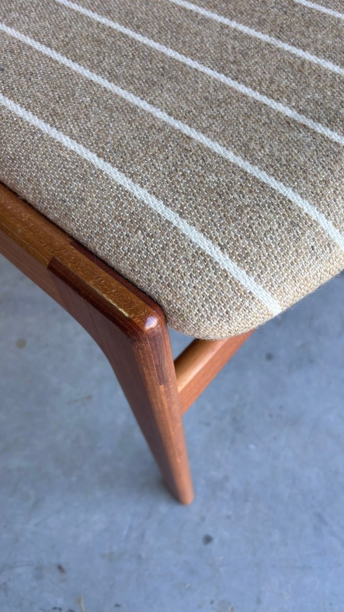 
                  
                    Vintage set 4/6 stoelen Erik Buch - LOUI.STORE
                  
                