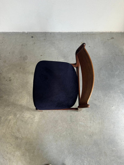 
                  
                    Vintage set 6* stoelen P.E Jorgensen voor Farsø - LOUI.STORE
                  
                