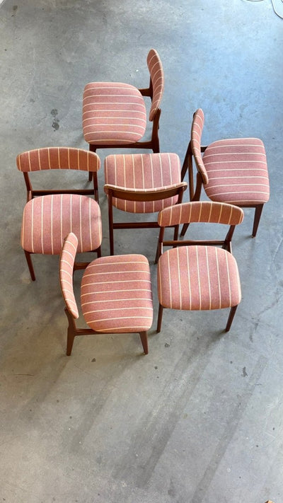
                  
                    Vintage set 6* Thorsø stoelen teak roze streep - LOUI.STORE
                  
                