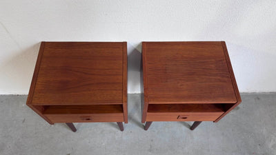 
                  
                    Vintage set nachtkastjes teak - LOUI.STORE
                  
                