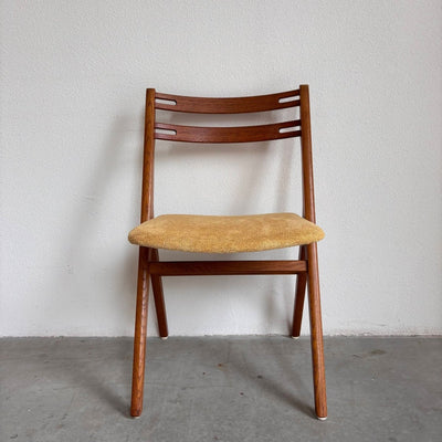 
                  
                    Vintage set stoelen Edmund Jørgensen - LOUI.STORE
                  
                