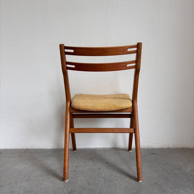 
                  
                    Vintage set stoelen Edmund Jørgensen - LOUI.STORE
                  
                