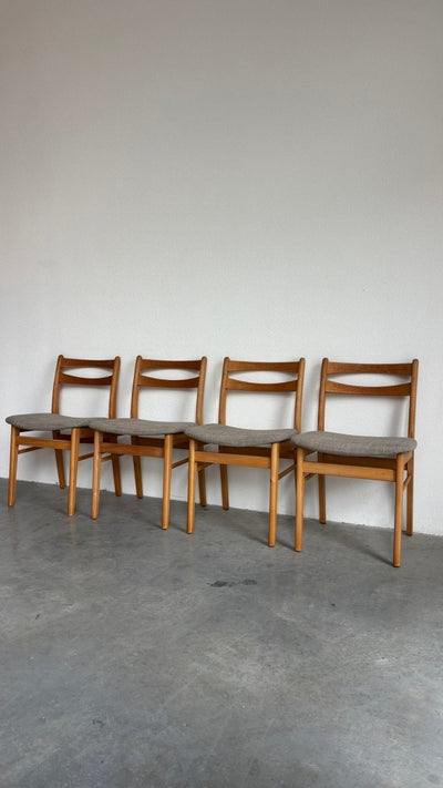 
                  
                    Vintage set stoelen eiken - beuk - LOUI.STORE
                  
                