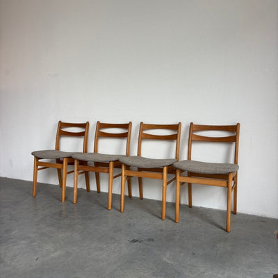 
                  
                    Vintage set stoelen eiken - beuk - LOUI.STORE
                  
                