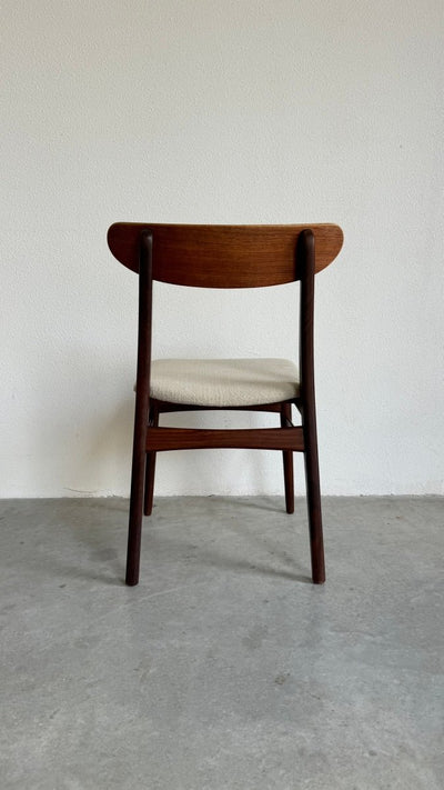 
                  
                    Vintage set stoelen Farstrup donker teak - LOUI.STORE
                  
                