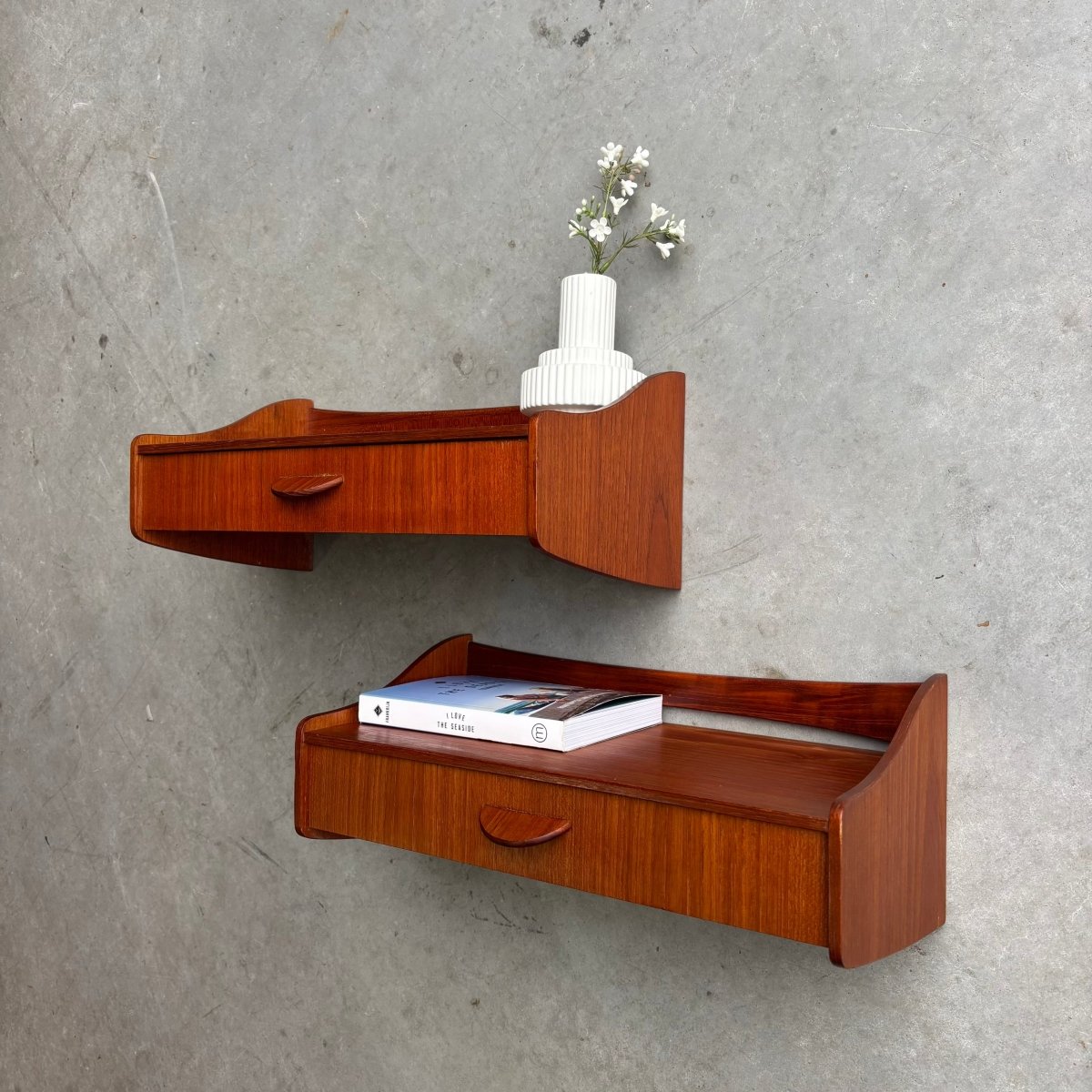 Vintage set wandkastjes frame boven teak - LOUI.STORE