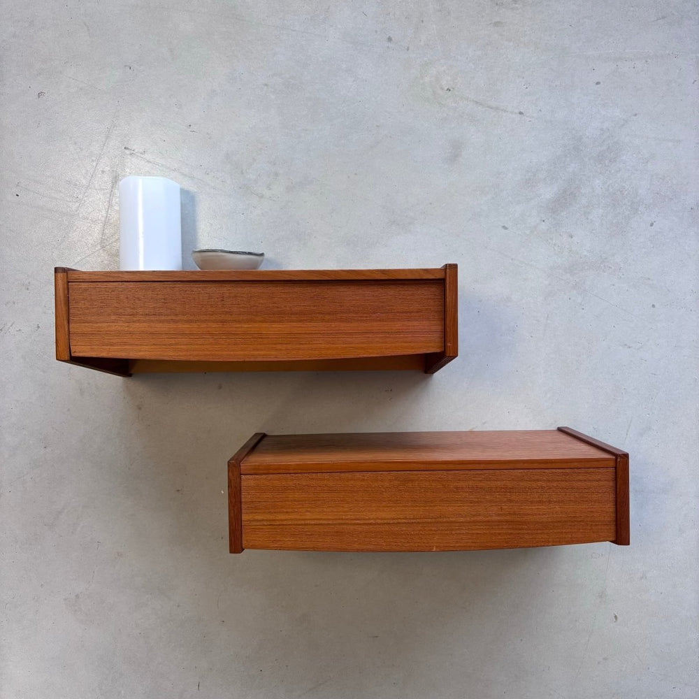 Vintage set wandkastjes teak - LOUI.STORE