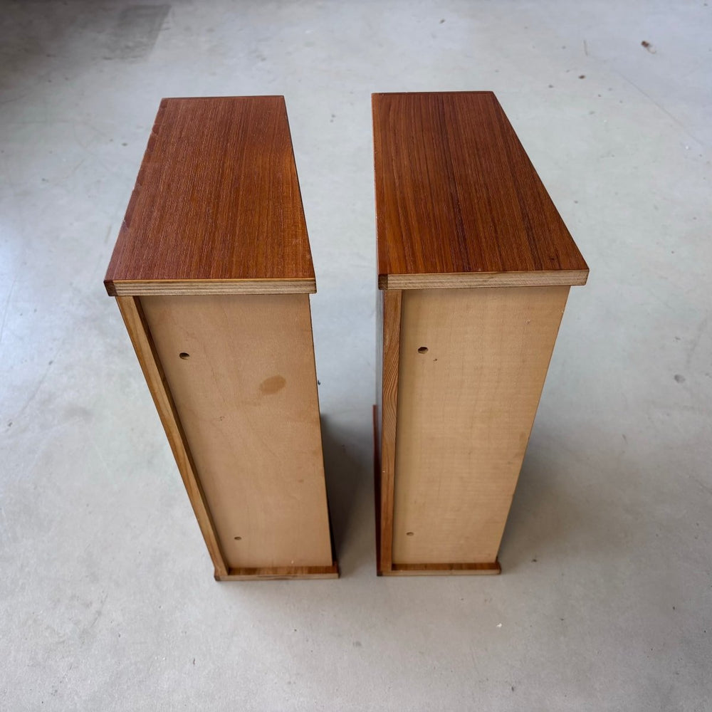 
                  
                    Vintage set wandkastjes teak - LOUI.STORE
                  
                