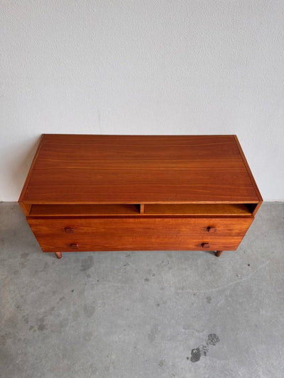 
                  
                    Vintage sideboard 2 lades en open vakken teak - LOUI.STORE
                  
                