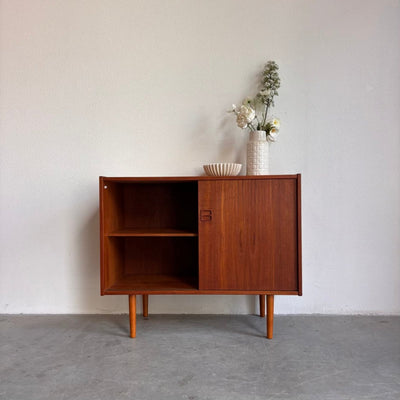 
                  
                    Vintage sideboard 2 schuifdeuren - LOUI.STORE
                  
                