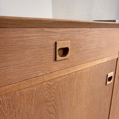 
                  
                    Vintage sideboard Brouer eiken - LOUI.STORE
                  
                