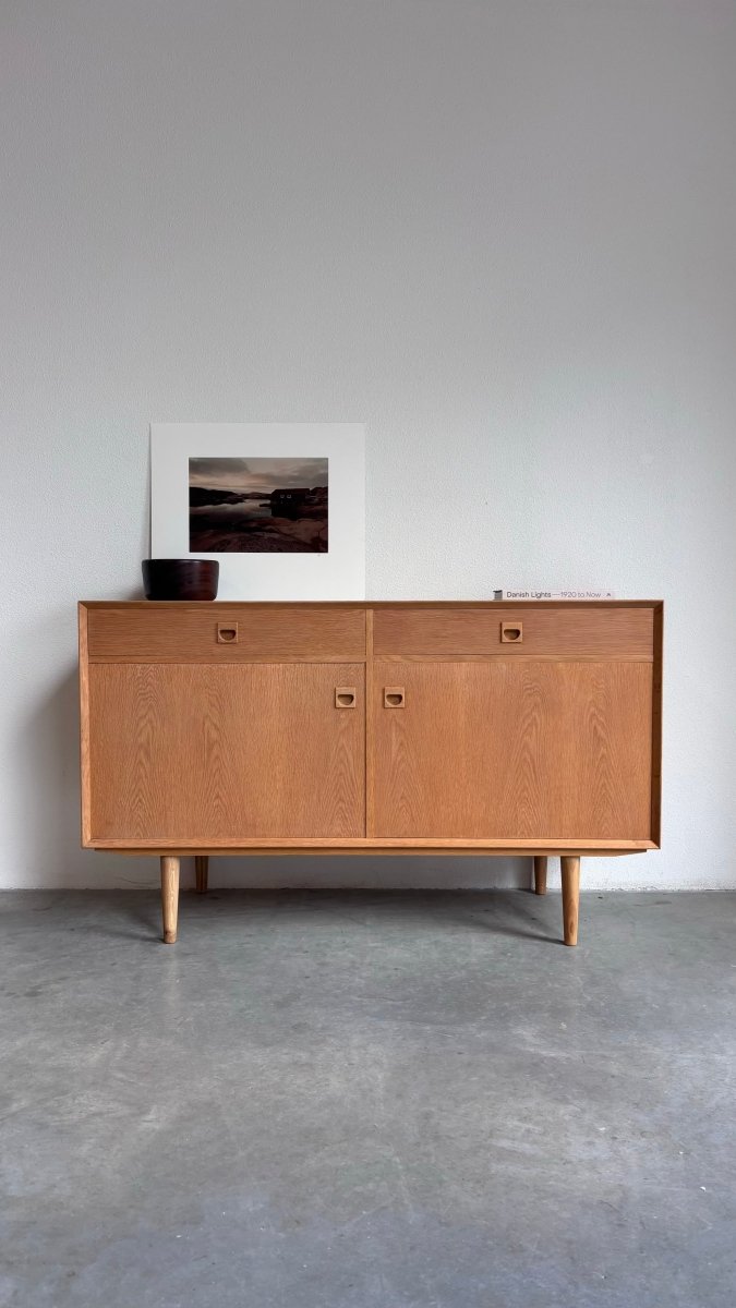 
                  
                    Vintage sideboard Brouer eiken - LOUI.STORE
                  
                