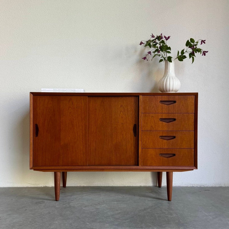 Vintage sideboard deurtjes en lades teak - LOUI.STORE