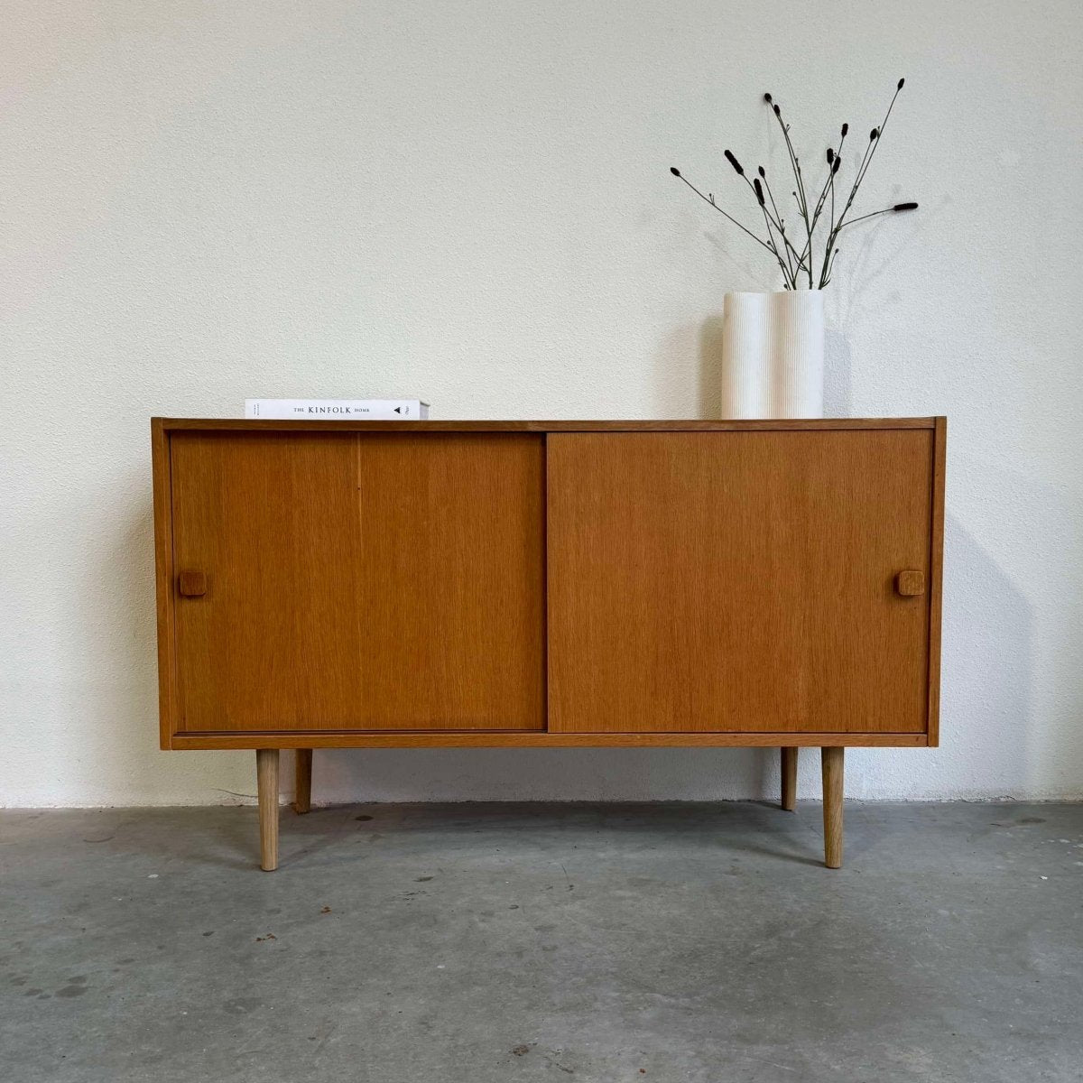 Vintage sideboard Domino eiken - LOUI.STORE